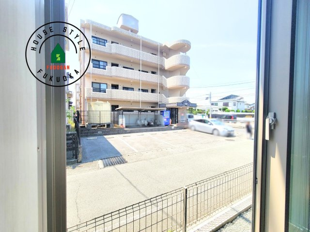 太宰府市梅ヶ丘1丁目第3-2棟（1号棟）の展望|窓から緑が見える物件も魅力的です。