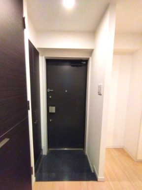 日神デュオステージ王子の玄関|毎日の帰宅をリセット時間に変える、洗練の玄関空間