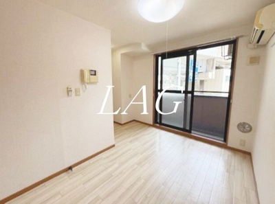 【居間・リビング】 | ヴィレッジヒル宮西 | 洋室のお部屋です。