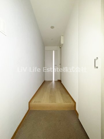 アート・フルひばりサクセスの玄関