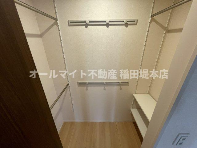 川崎市多摩区宿河原６丁目の賃貸マンションの収納