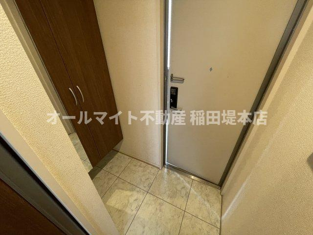 川崎市多摩区宿河原６丁目の賃貸マンションの玄関