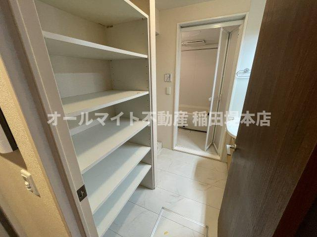 川崎市多摩区宿河原６丁目の賃貸マンションの収納