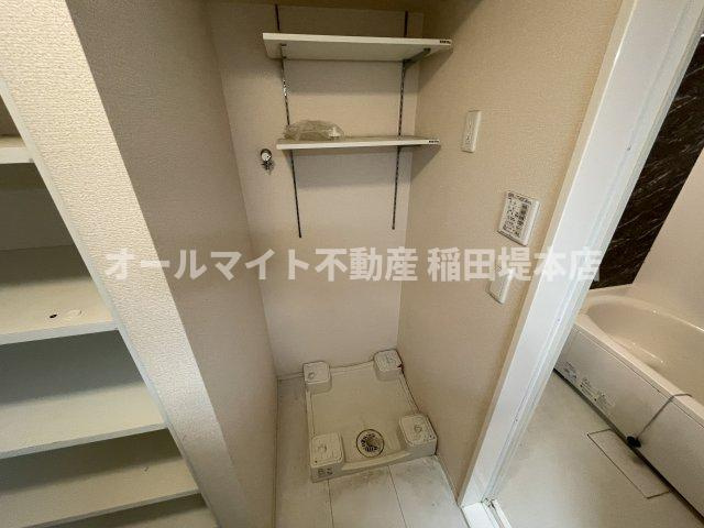 川崎市多摩区宿河原６丁目の賃貸マンションの玄関