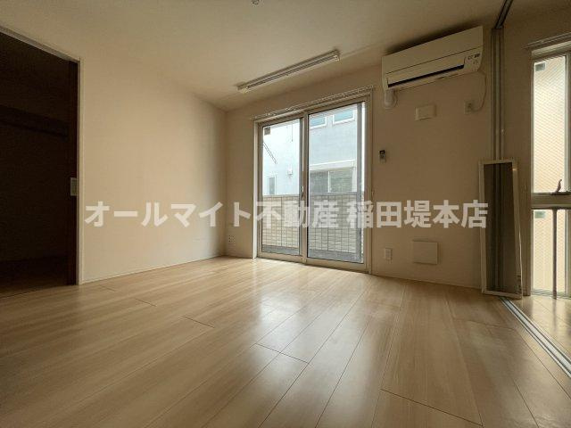 川崎市多摩区宿河原６丁目の賃貸マンションの居間・リビング