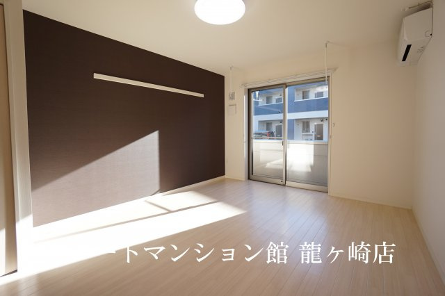 エンプレスⅡの居間・リビング