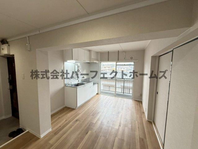 プライブ香里園の居間・リビング|使いやすいリビングです