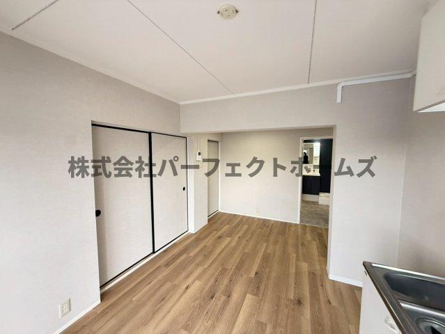 プライブ香里園の居間・リビング|ゆったり過ごせる居間です