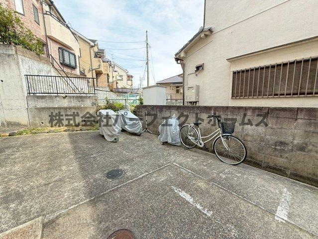 プライブ香里園の駐車場|駐車場完備です