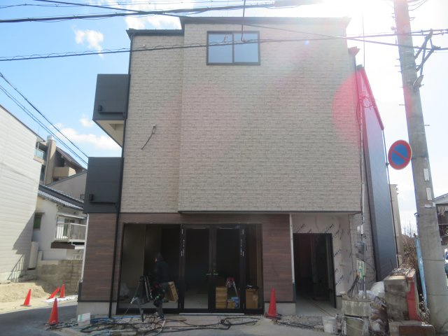 深草仙石屋敷町 新築アパートの外観
