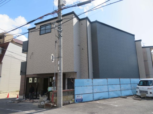 深草仙石屋敷町 新築アパートの外観