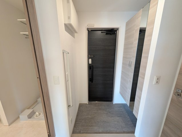 D-avance柱六番町 Ⅱの玄関