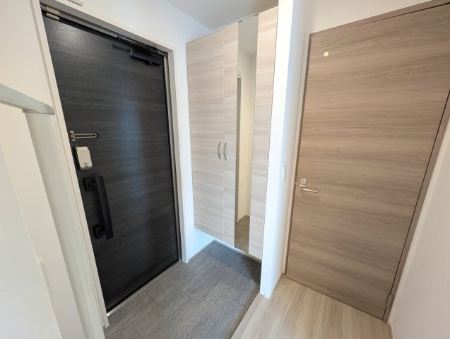 D-avance柱六番町 Ⅱの玄関