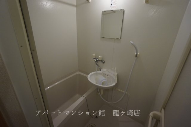 レオネクストアルプスの浴室