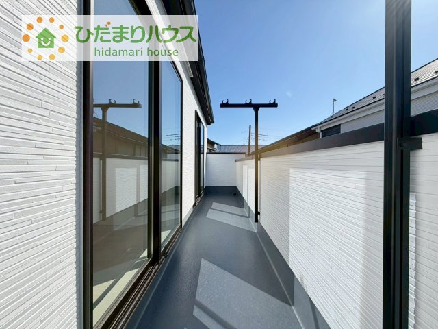 【バルコニー】 | 我孫子市新木野6期　新築戸建　2号棟 | 広々としたバルコニー。お洗濯物もぜーんぶ干せちゃいます！！