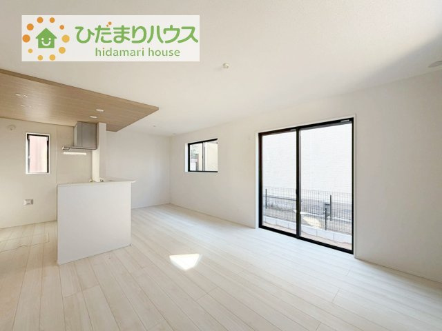 【居間・リビング】 | 我孫子市新木野6期　新築戸建　2号棟 | 早くお仕事終わらせて、家に帰りたくなるようなリビングです(^^♪