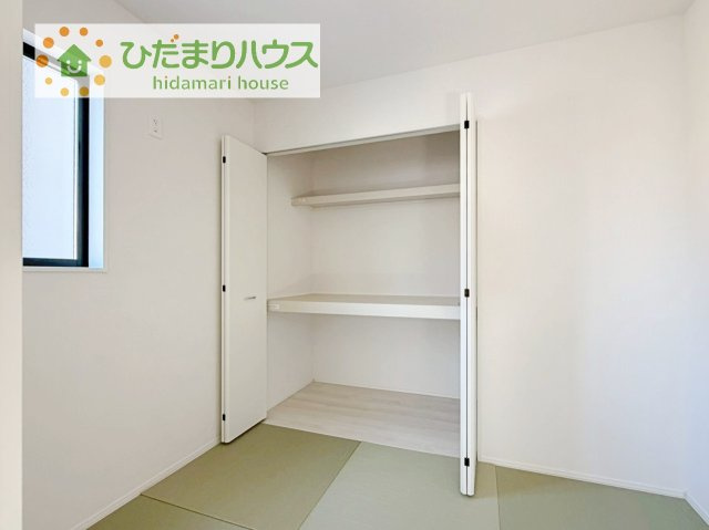 【和室】 | 我孫子市新木野6期　新築戸建　2号棟 | 和室にも大容量のクローゼット完備！
お布団やお子様のおもちゃなどがスッキリ収納できますね(^^♪