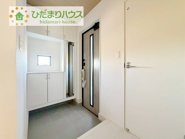 【玄関】 | 我孫子市新木野6期　新築戸建　2号棟 | 家族の靴をたっぷり収納！大型シューズクローゼット付き(^^♪