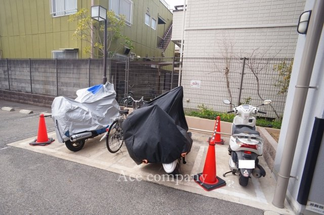 【その他共用部分】 | グランコート鴻池新田 | 【バイク置き場】