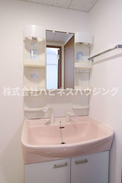 ロイヤルハウスの独立洗面台