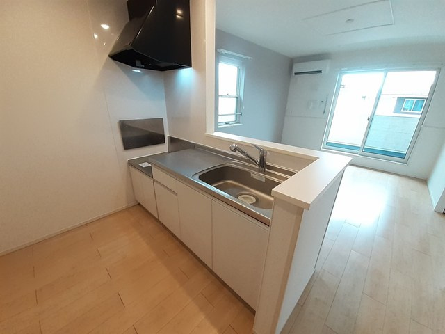 エミリオ・クレストBのキッチン