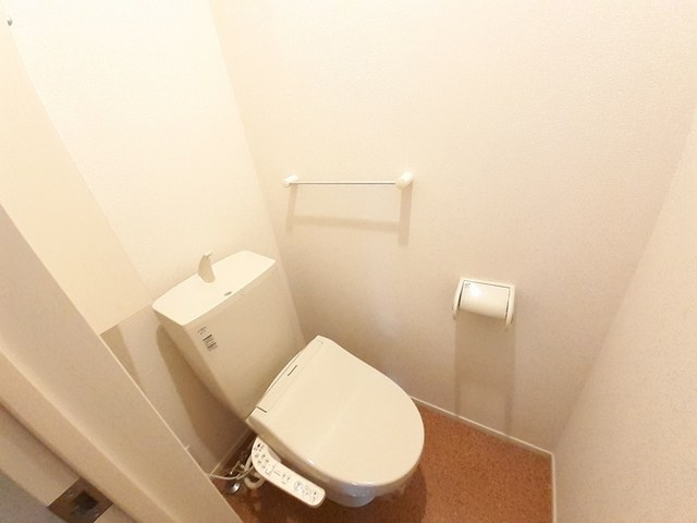 エミリオ・クレストBのトイレ