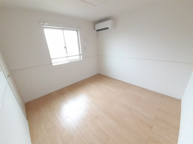 エミリオ・クレストBの寝室