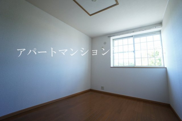 さくらヒルズの洋室