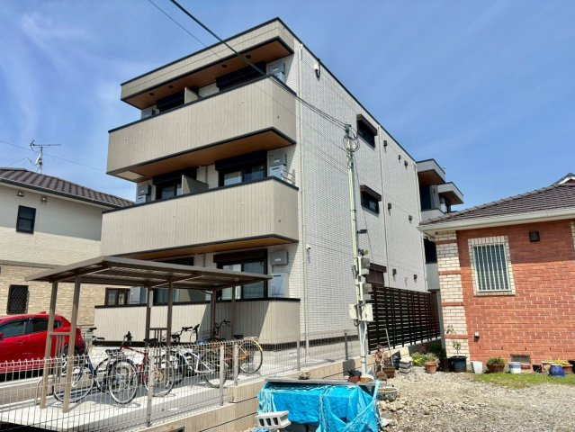 D-PLACE飾磨駅前の外観