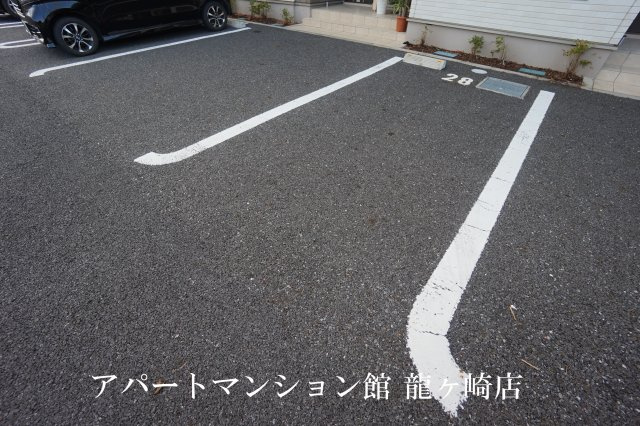 アルカディアⅥの駐車場