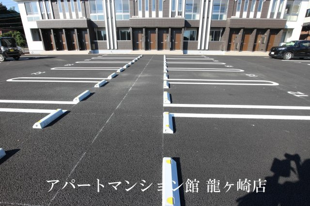 阿見フラッツの駐車場