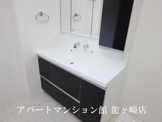 阿見フラッツの独立洗面台