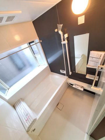 北葛飾郡松伏町　ゆめみ野東2丁目　中古戸建の浴室|落ち着いた空間のお風呂です