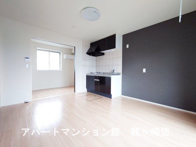 ロングパインの居間・リビング