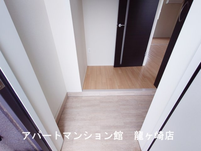 ロングパインの玄関