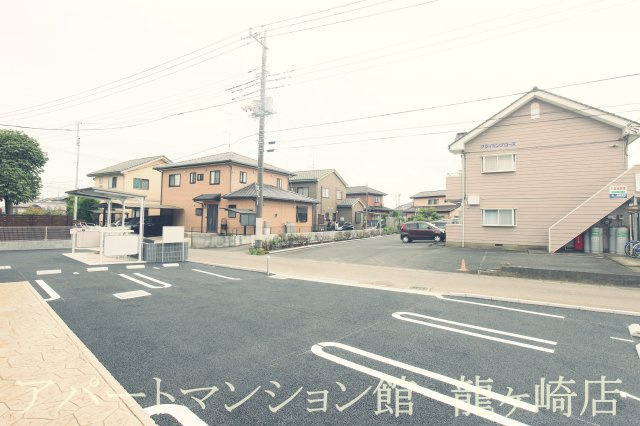 メゾン・ド・ボヌールの駐車場