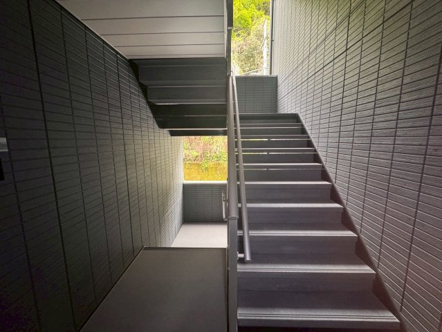 川崎市多摩区宿河原６丁目のアパートのロビー