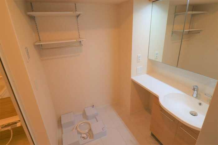 川崎市多摩区宿河原６丁目のアパートの洗面所