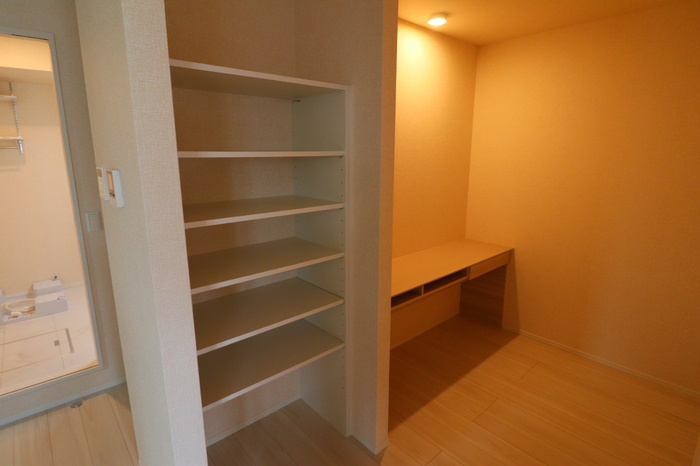 川崎市多摩区宿河原６丁目のアパートの収納