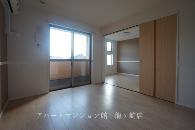 EAST ROCK2（イーストロック）の居間・リビング