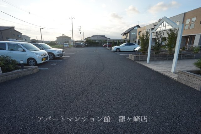 EAST ROCK2（イーストロック）の駐車場