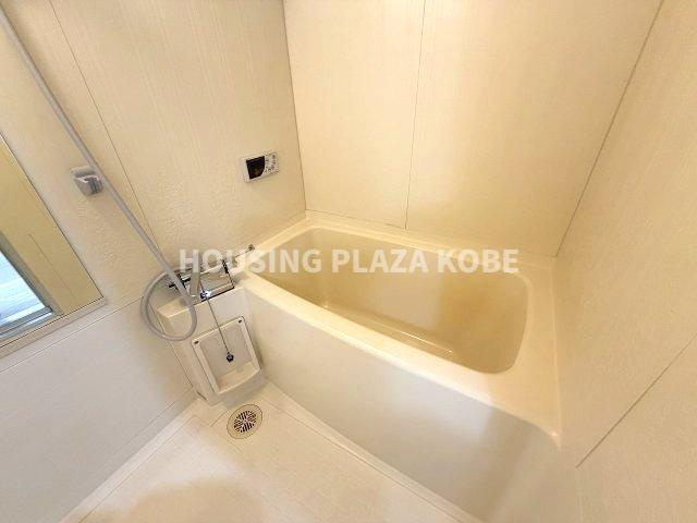 ベルトゥリー若草ANNEXの浴室