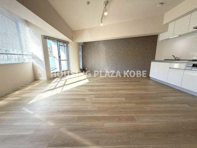 ベルトゥリー若草ANNEXの居間・リビング