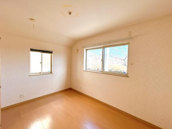 八戸市諏訪３丁目の洋室|【現況販売】2階東側約6.5帖洋室の写真です。