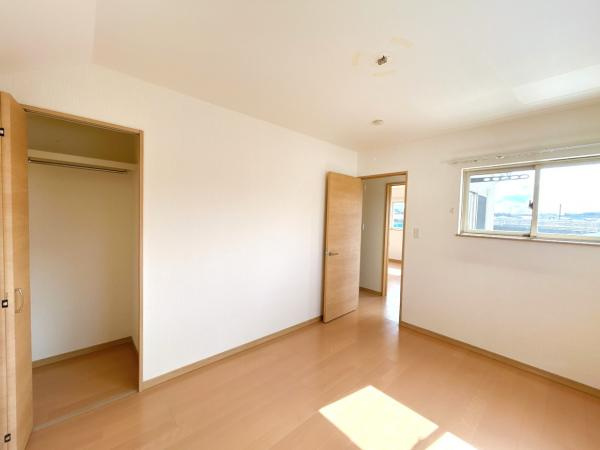 八戸市諏訪３丁目の洋室|【現況販売】2階西側約6帖洋室の写真です。