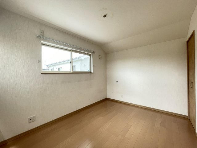 八戸市諏訪３丁目の洋室