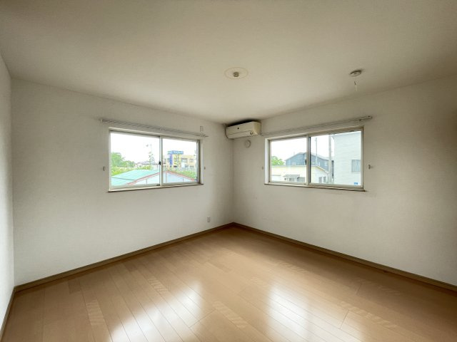八戸市諏訪３丁目の洋室