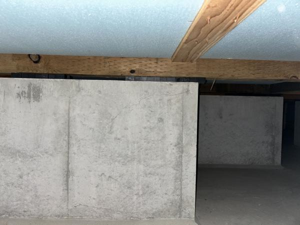 八戸市諏訪３丁目のその他|中古住宅の3大リスクである、雨漏り、主要構造部分の欠陥や腐食、給排水管の漏水や故障を２年間保証します。その前提で床下まで確認の上、シロアリの被害調査と防除工事もおこないます。