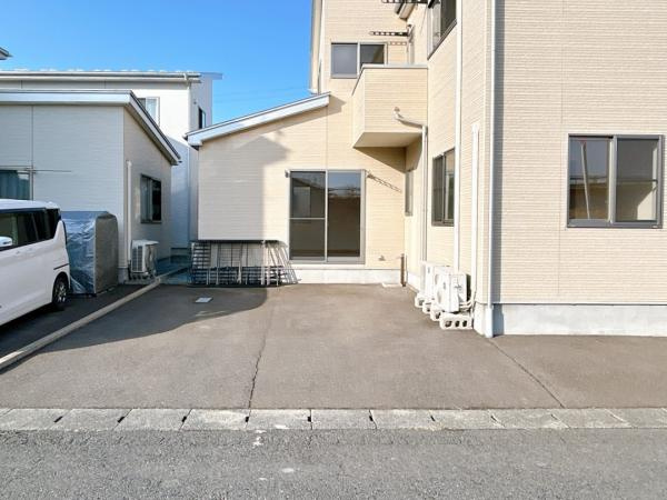 八戸市諏訪３丁目の駐車場