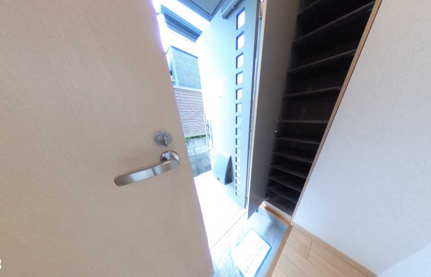 CHS学芸大　リノベーション済　ウォークインクロゼット　南向きの玄関